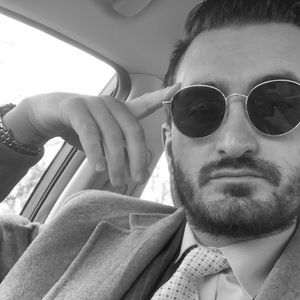 Meet your Posher, Rj